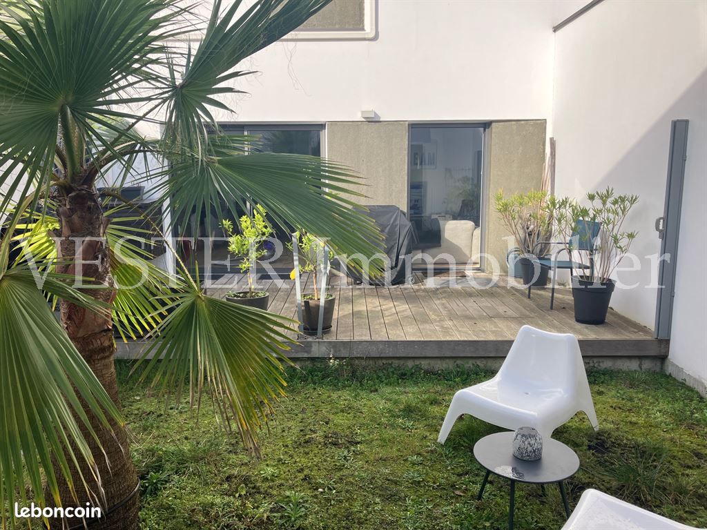 4 bedrooms House in Le Bouscat, France No. 102083