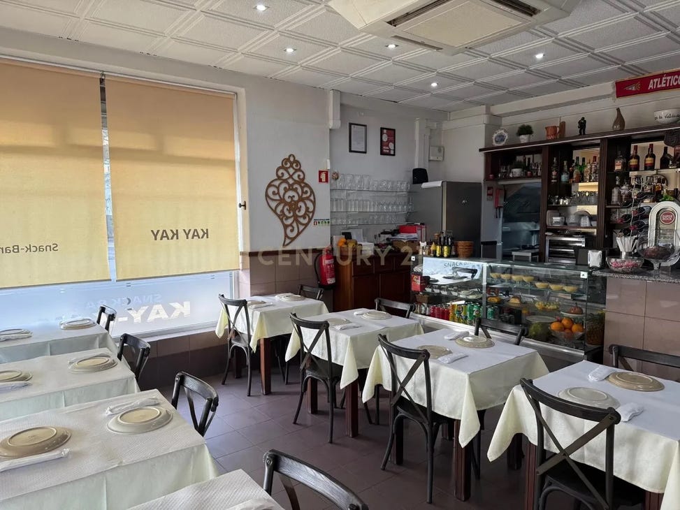 47m² Commercial property in Barreiro, Portugal No. 236201