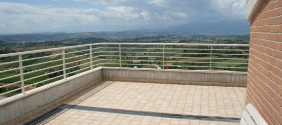 16-Zimmer Villa in Acquaviva Picena, Italy, Nr. 118767 14