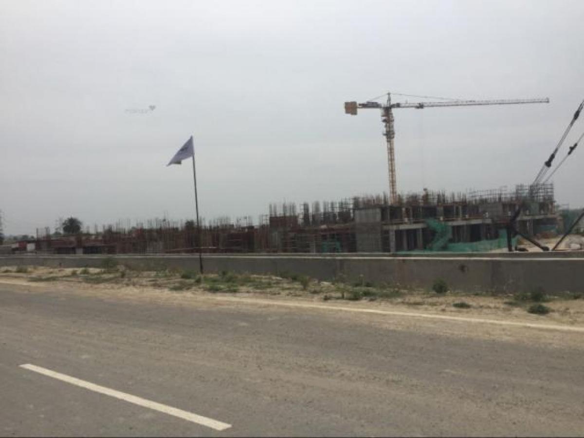  قطعة أرض في Noida, India رقم 30559