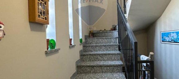 3-salle Appartement à Bonate Sotto, Italy No. 15065 60