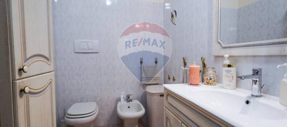 3-salle Appartement à Bonate Sotto, Italy No. 15065 42