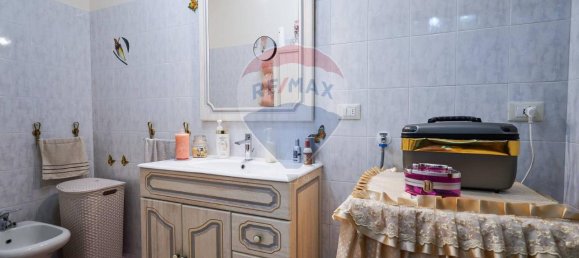 3-salle Appartement à Bonate Sotto, Italy No. 15065 15