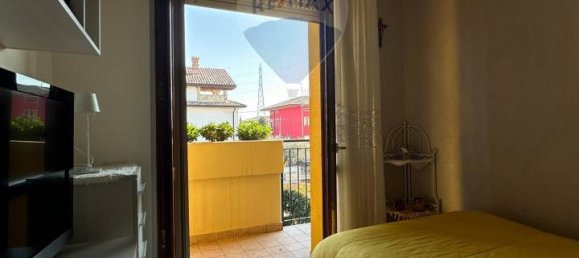 3-salle Appartement à Bonate Sotto, Italy No. 15065 23