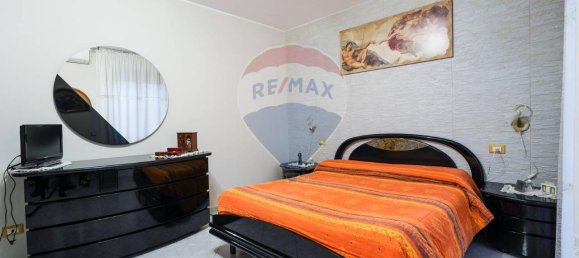 3-salle Appartement à Bonate Sotto, Italy No. 15065 11