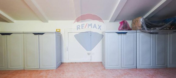 3-salle Appartement à Bonate Sotto, Italy No. 15065 57