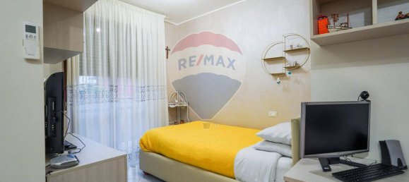 3-salle Appartement à Bonate Sotto, Italy No. 15065 44