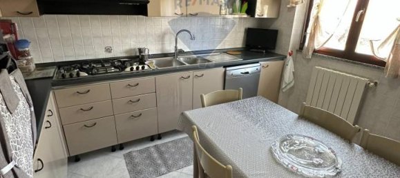 3-salle Appartement à Bonate Sotto, Italy No. 15065 27