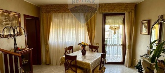 3-salle Appartement à Bonate Sotto, Italy No. 15065 17