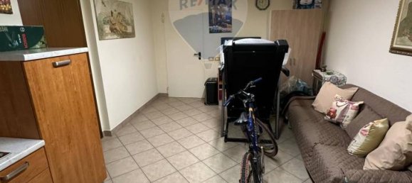 3-salle Appartement à Bonate Sotto, Italy No. 15065 62