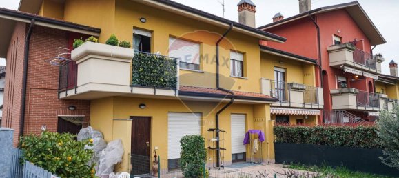 3-salle Appartement à Bonate Sotto, Italy No. 15065 43