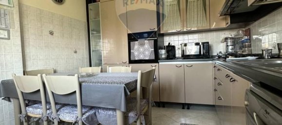 3-salle Appartement à Bonate Sotto, Italy No. 15065 7