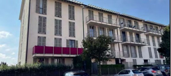 4-salle Appartement à Chieri, Italy No. 197942 2