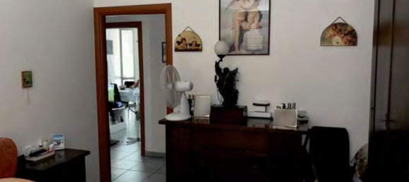 4-salle Appartement à Chieri, Italy No. 197942 43