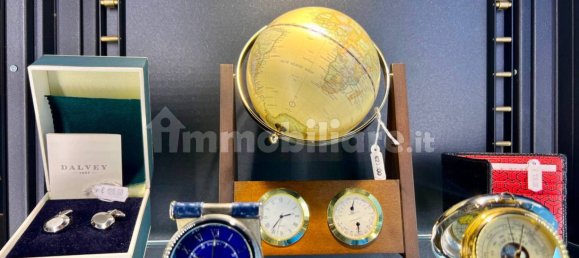 Propiedad comercial de 2 habitaciónes en Rome, Italy No. 77035 21