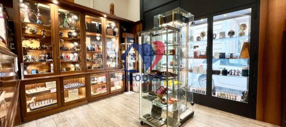 Propiedad comercial de 2 habitaciónes en Rome, Italy No. 77035 2