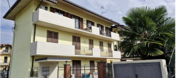 3 rooms Apartment in Arsago Seprio, Italy No. 5433 2