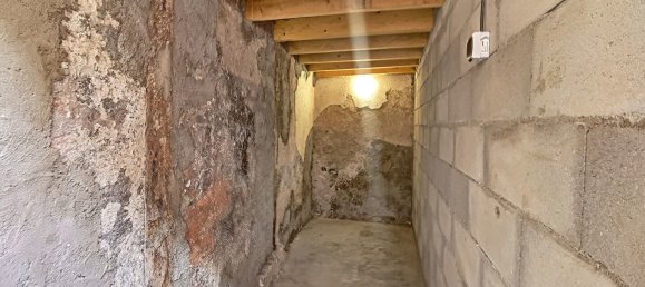  مرآب في Orleans, France رقم 63669 3