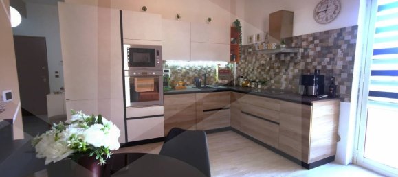 3 rooms Apartment in Messina, Italy No. 20978 4