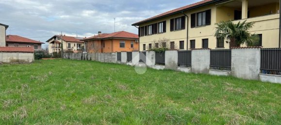 800m² Land in Corbetta, Italy No. 85694 12