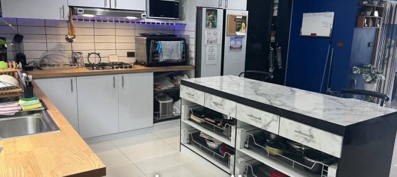 3 bedrooms Bungalow in Kathu, Thailand No. 24124 2