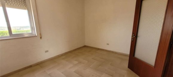 5-Zimmer Wohnung in Noto, Italy, Nr. 47306 9