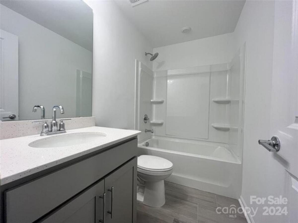 Casa de 3 dormitorios en Concord, USA No. 311491