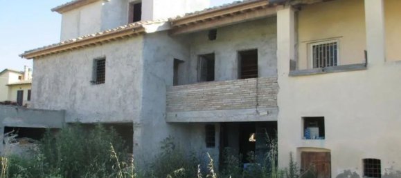 4 rooms House in San Giustino, Italy No. 46680 7