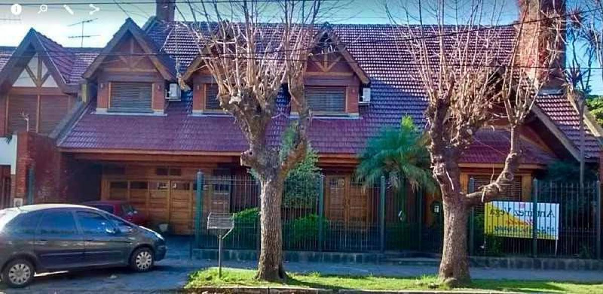 Дом с 4 спальнями в Ломас-де-Самора, Аргентина № 56077