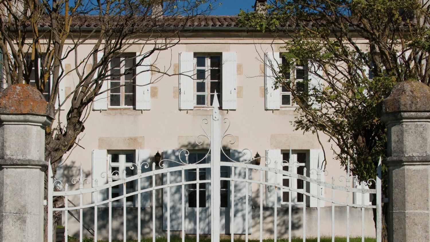 9 rooms Castles in Gensac, France No. 352238