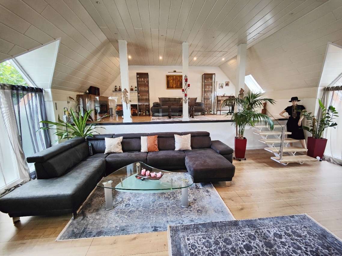 8 rooms Townhouse in Main-Kinzig, Germany No. 223967