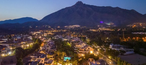 3 bedrooms Penthouse in Marbella, Spain No. 5739 18