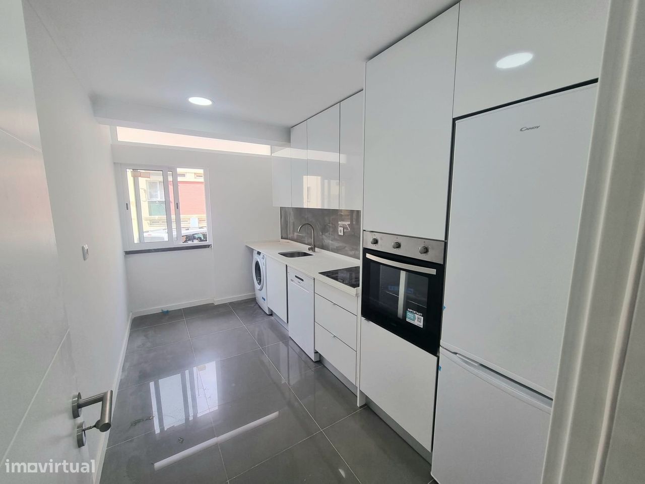3 Schlafzimmer Wohnung in Odivelas, Portugal, Nr. 10620