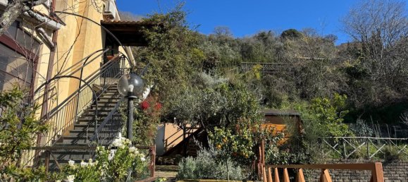 2غرفة منزل في Trevignano Romano, Italy رقم 100524 2