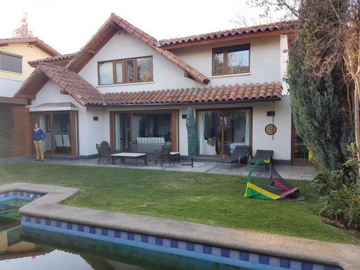 5 bedrooms House in Santiago, Chile No. 1550