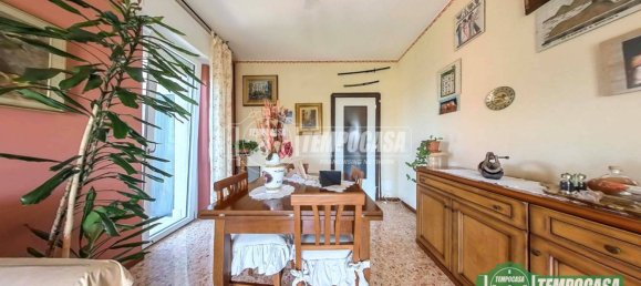 2 bedrooms Apartment in San Donato Milanese, Italy No. 257495 4