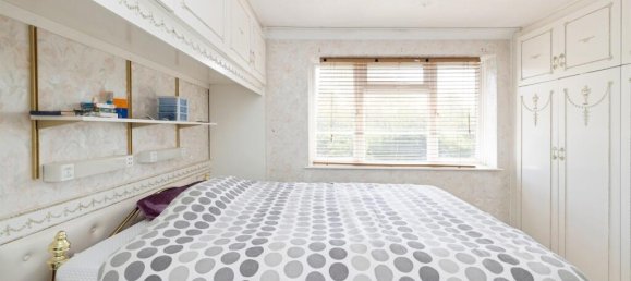 3 bedrooms House in Bushey, United Kingdom No. 6188 23