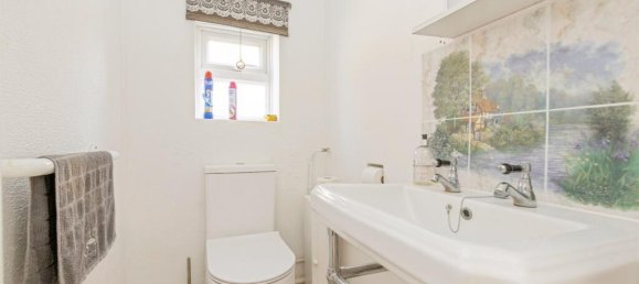 3 bedrooms House in Bushey, United Kingdom No. 6188 26