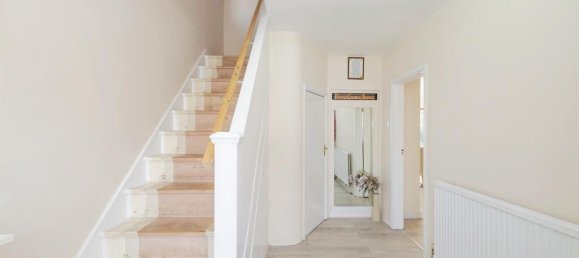 3 bedrooms House in Bushey, United Kingdom No. 6188 29