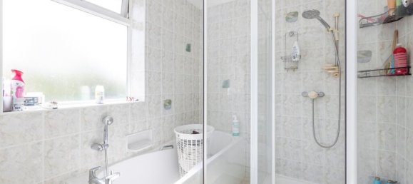 3 bedrooms House in Bushey, United Kingdom No. 6188 19