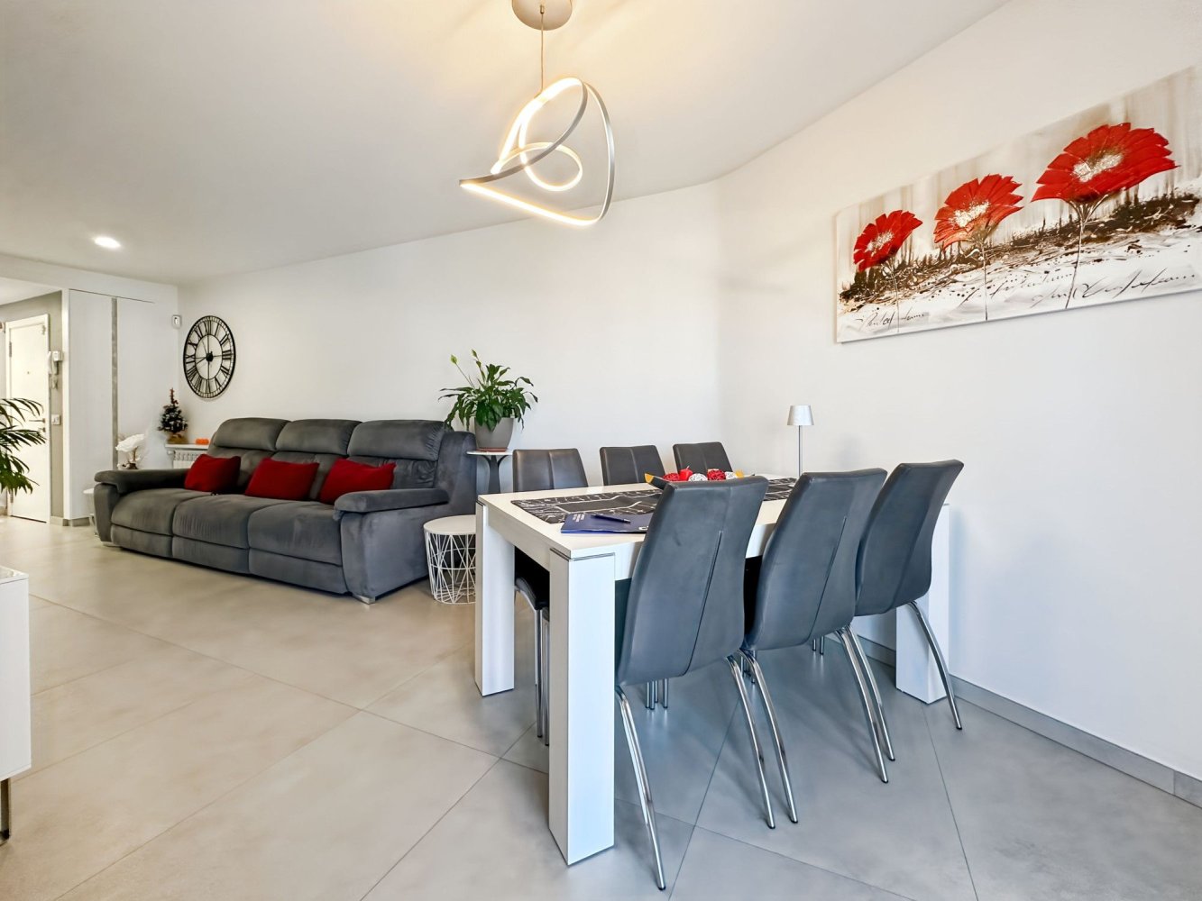 Dúplex de 4 dormitorios en L'Escala, Spain No. 192329