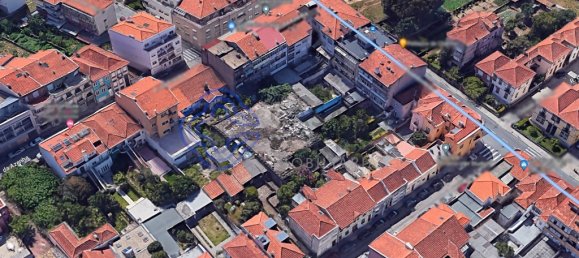 360m² Building in Porto, Portugal No. 41109 4