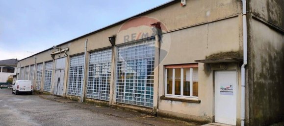 5 rooms Warehouse in Jerago con Orago, Italy No. 341956 2