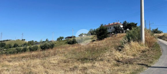 Terreno em Roseto degli Abruzzi, Italy 7000 m² N.º 297360 2