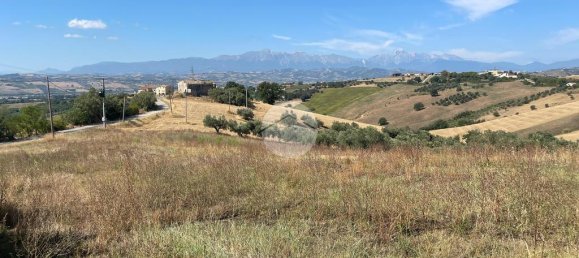 Terreno em Roseto degli Abruzzi, Italy 7000 m² N.º 297360 15