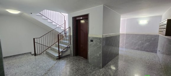120m² Commercial property in San Giuliano Milanese, Italy No. 285875 9