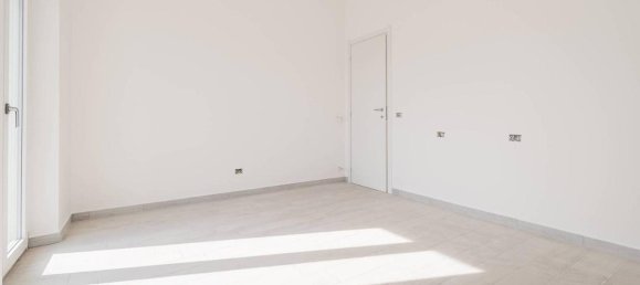 3غرفة منزل في Guidonia Montecelio, Italy رقم 17759 27