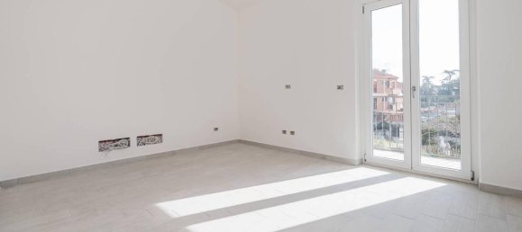 3غرفة منزل في Guidonia Montecelio, Italy رقم 17759 25