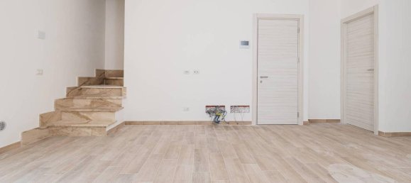 3غرفة منزل في Guidonia Montecelio, Italy رقم 17759 8