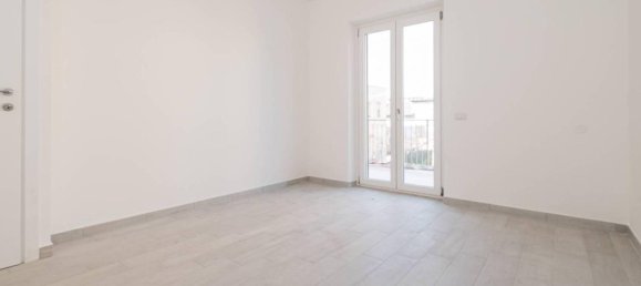 3غرفة منزل في Guidonia Montecelio, Italy رقم 17759 24